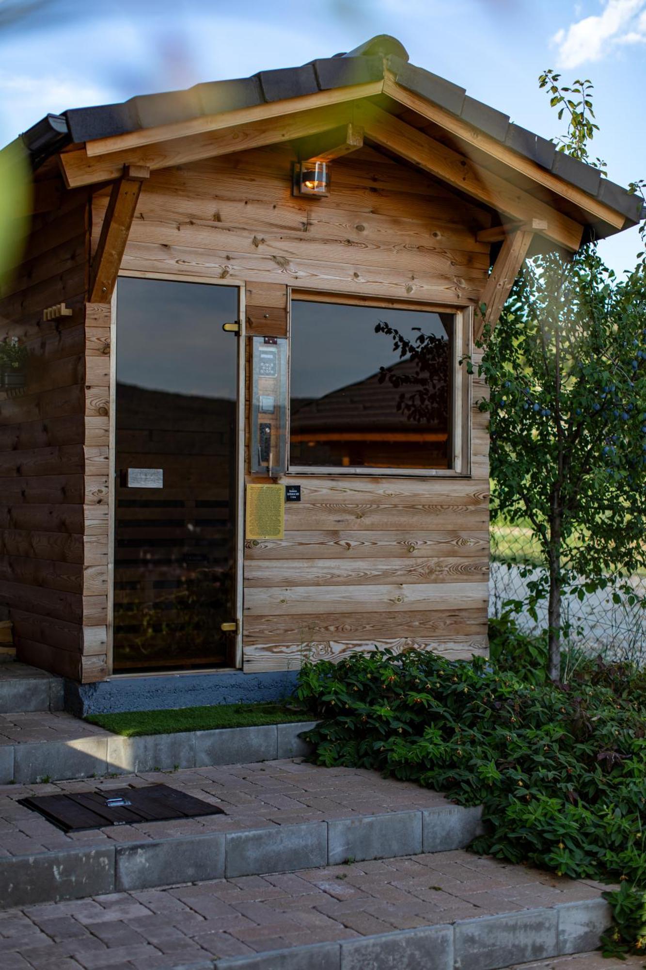 Ferienwohnung Roenk Relax Miskolc Exterior foto